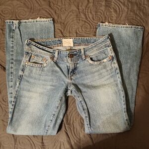 American Eagle Outfitters Size 6 Light Blue Straight Leg Boot Cut Jeans